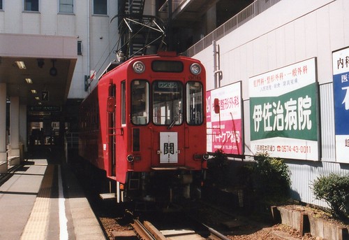 Meitetsu Mo600 series in Shin-Gifu.Sta, Gifu, Gifu, Japan /2001