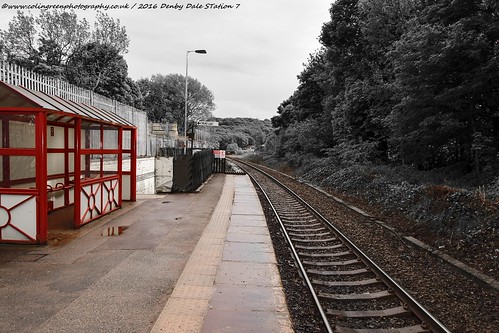 Southwards at Denby Dale Station.