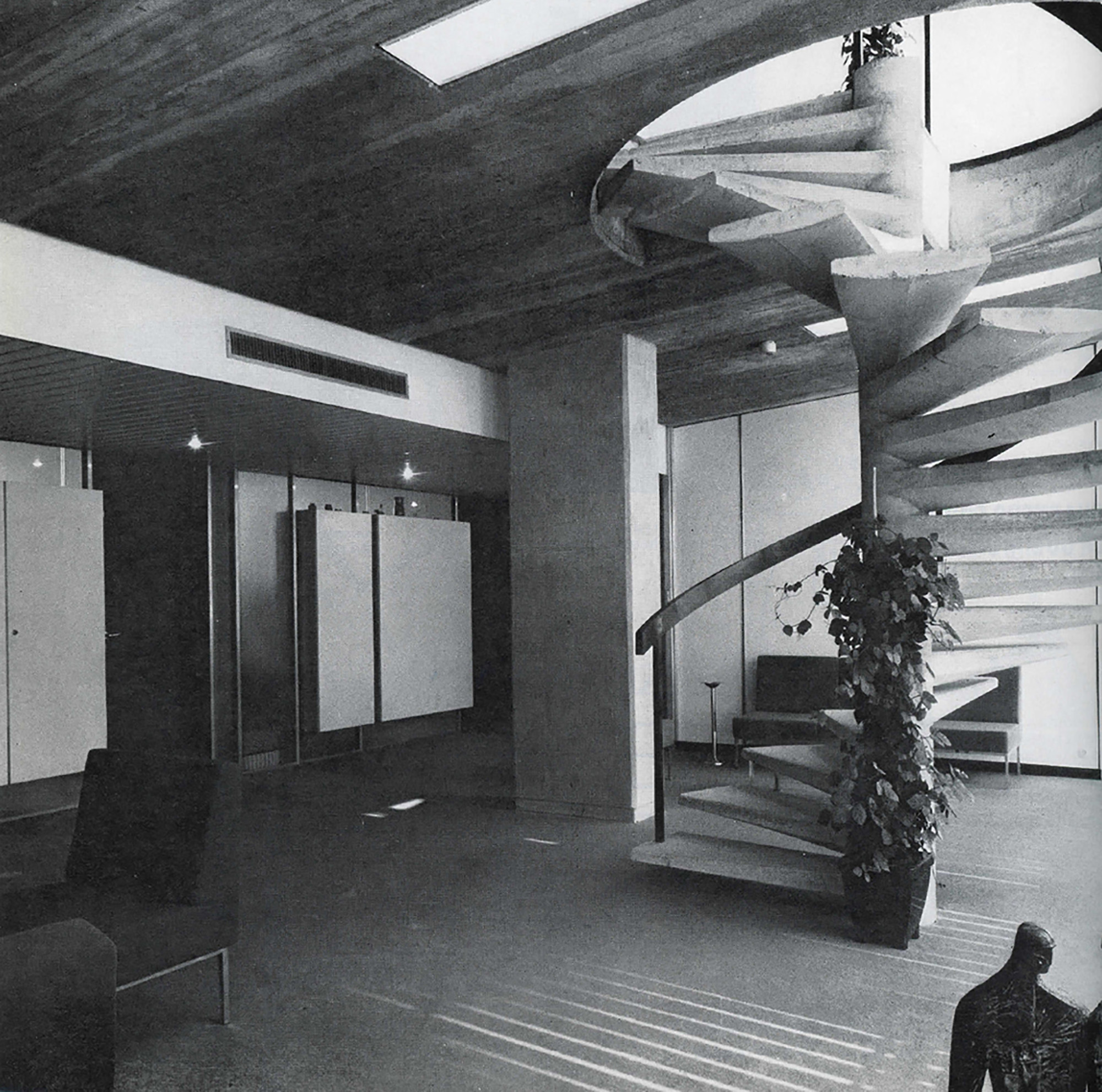 mm_French Communist Party Headquarters  design by Oscar Niemeyer_30