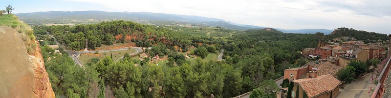 Roussillon: un panorama vers le Mont VentouxIMG_9447 Panorama