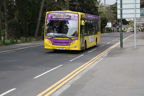 Yellow Buses 532 YX12AKV