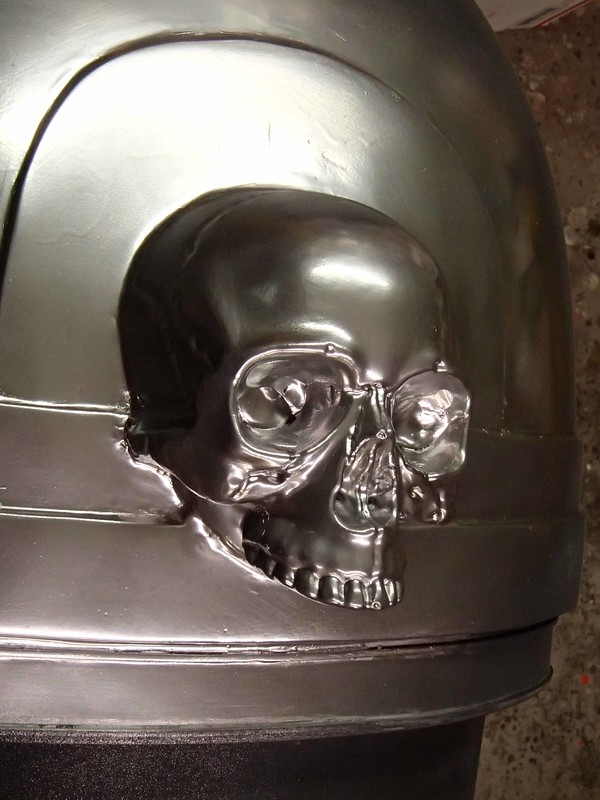 Right Shoulder Skull in Silver