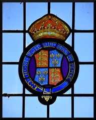 crowned Tudor royal arms (19th Century)