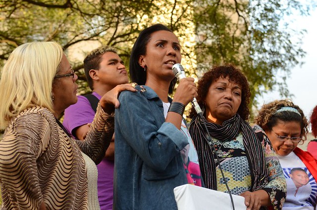 Ana Paula Oliveira (centro) e Débora Maria Silva (à direita) na inauguração do Memorial dos Crimes de Maio e do Genocídio Democrático em SP - Créditos: Rovena Rosa/Agência Brasil