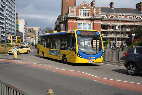 Yellow Buses 869 HF14BXA
