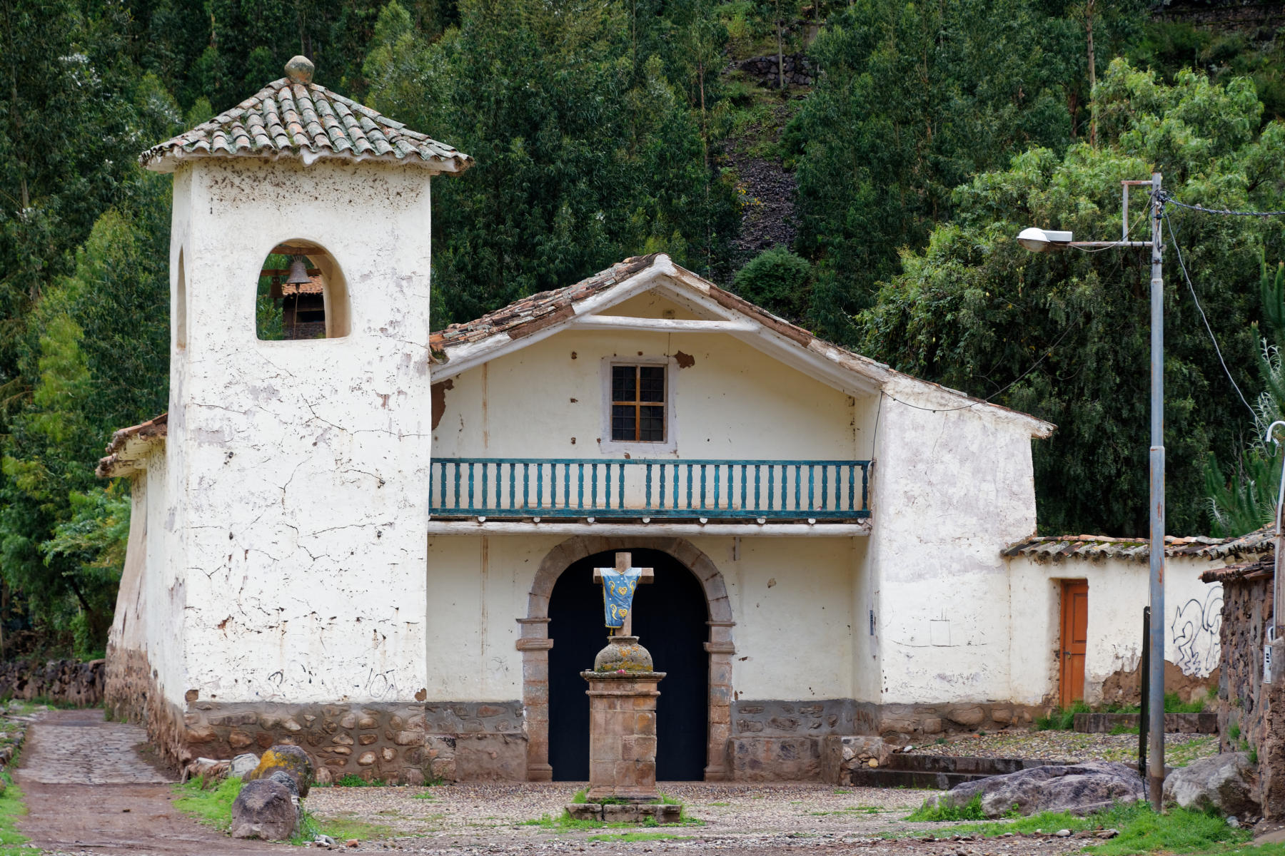 Pisac - a tiny church on the outskirts