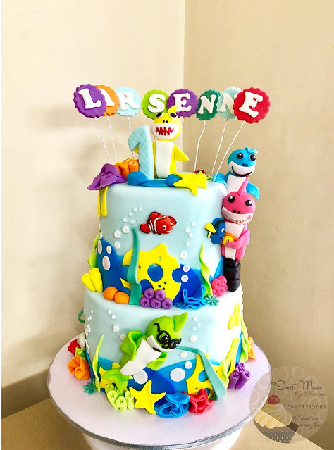 Baby Shark Underwater Themed Cake by Kate Russel Puno of SweetMom