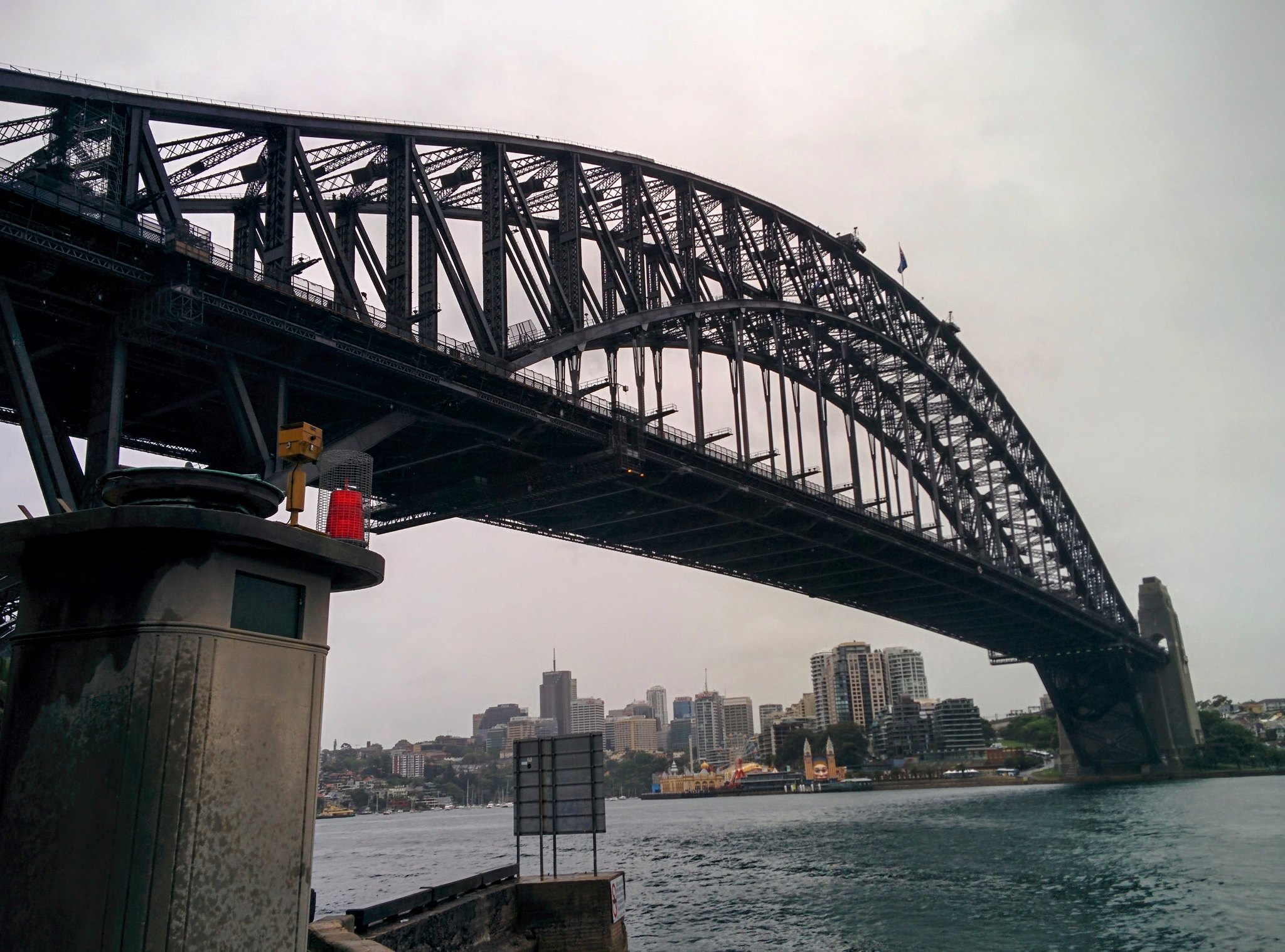 Sydney Bay Bridge in the grey morning