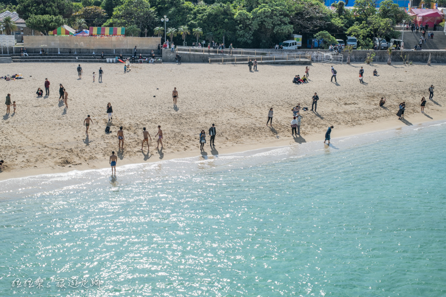 日本沖繩波之上沙灘，波上宮旁的迷人小沙灘，最適合親子一起戲水、玩沙，享受愉快的旅遊假期