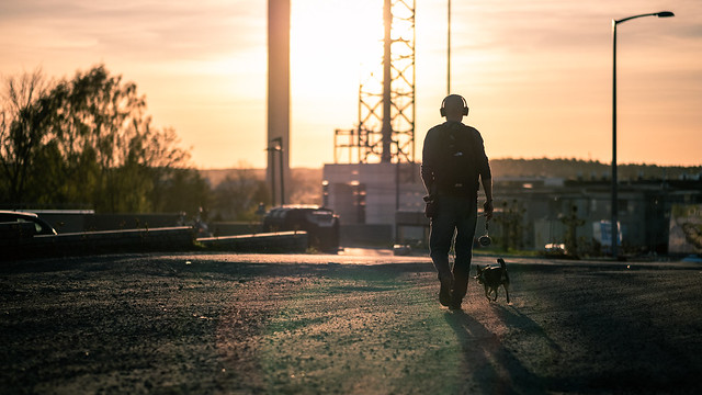 Photo：Walking the dog - Turku, Finland - Color street photography By Giuseppe Milo (www.pixael.com)