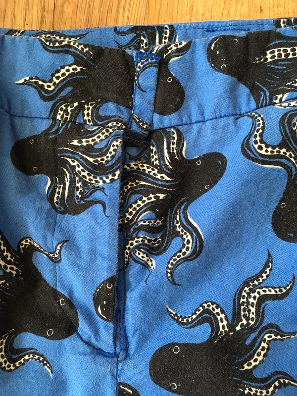 Simplicity 1696 Slim Pants...in Octopus fabric
