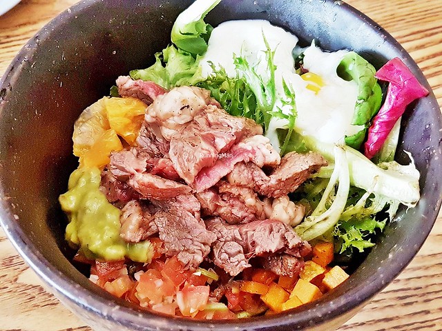 Quinoa Bowl With Beef Steak