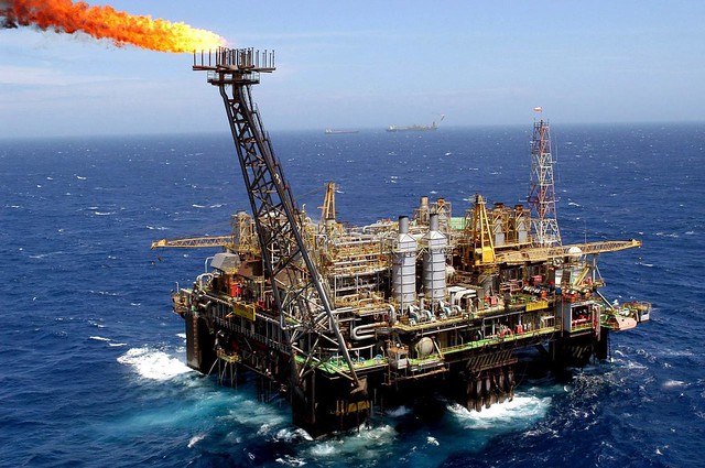O petróleo atualmente é o principal responsável pela geração energética no mundo - Créditos: Divulgação
