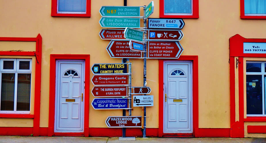 Bezienswaardigheden Galway, Ierland: gekleurde shop fronts in Galway | Mooistestedentrips.nl