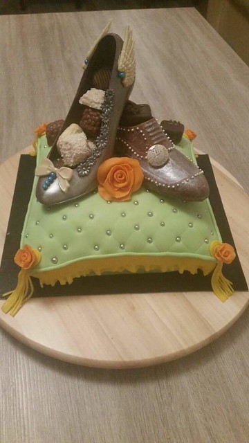 Exclusive Shoes Lovers Double Birthday Cake by Sylwia Abd Rabou of Hobby Taarten