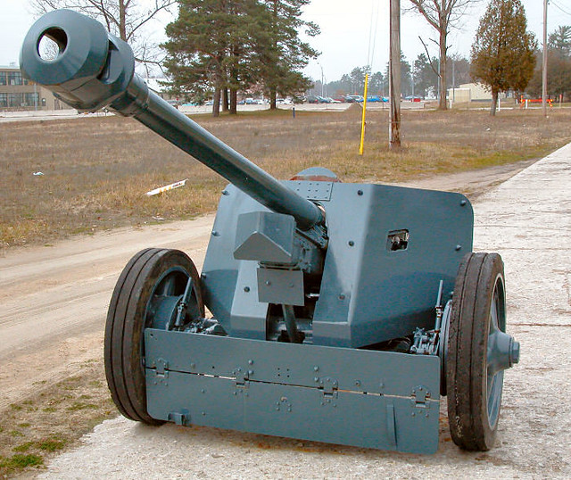 Pak 40 front view